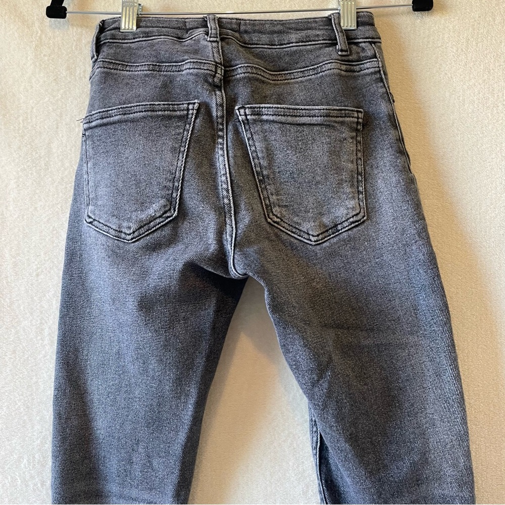 Zara Mid Rise Skinny Jeans Distressed Stretch Womens 2 Faded Black Raw Hem - Picture 12 of 13